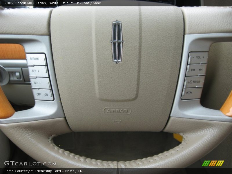 White Platinum Tri-Coat / Sand 2009 Lincoln MKZ Sedan