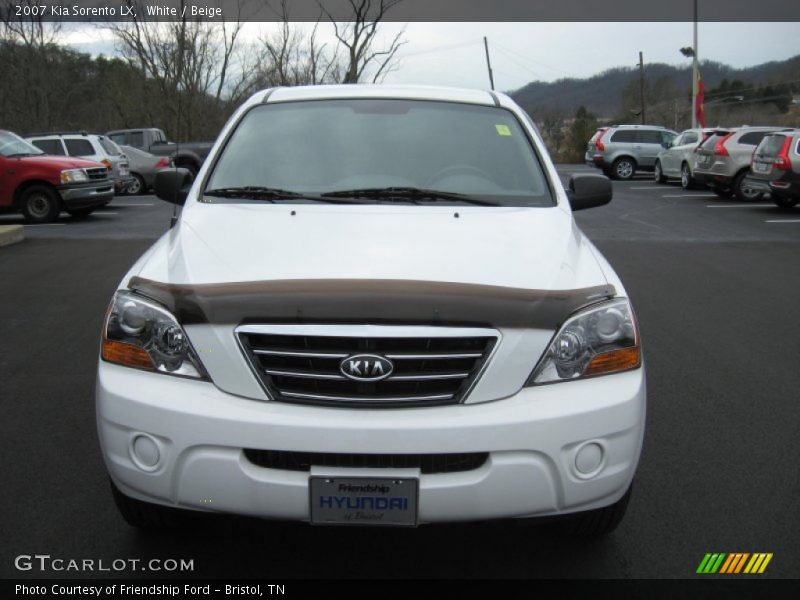 White / Beige 2007 Kia Sorento LX