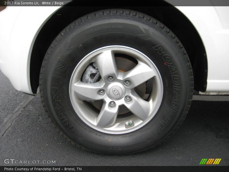 White / Beige 2007 Kia Sorento LX