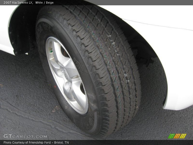 White / Beige 2007 Kia Sorento LX