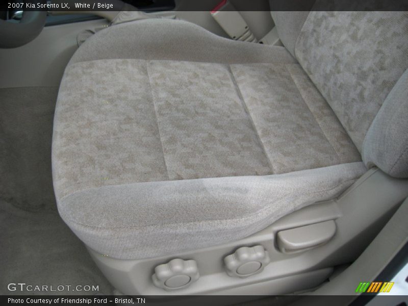 White / Beige 2007 Kia Sorento LX