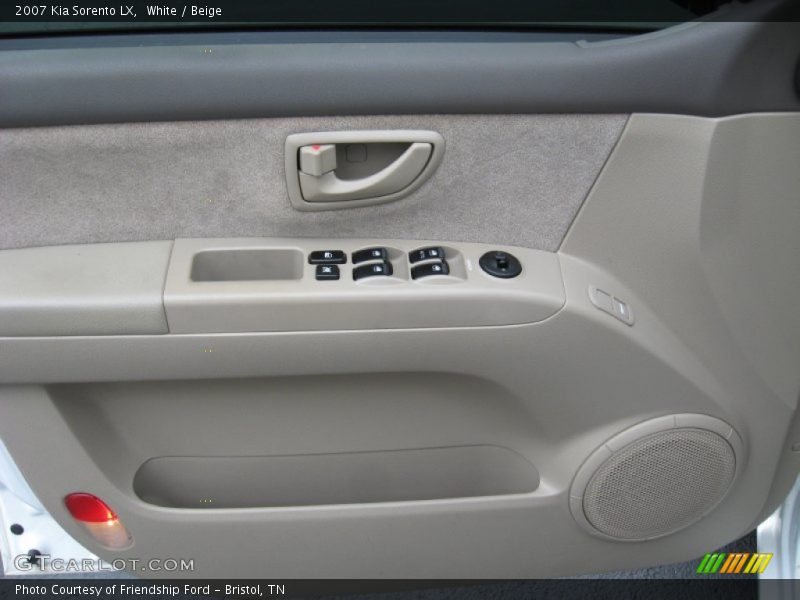 White / Beige 2007 Kia Sorento LX