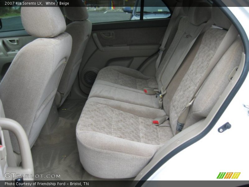 White / Beige 2007 Kia Sorento LX