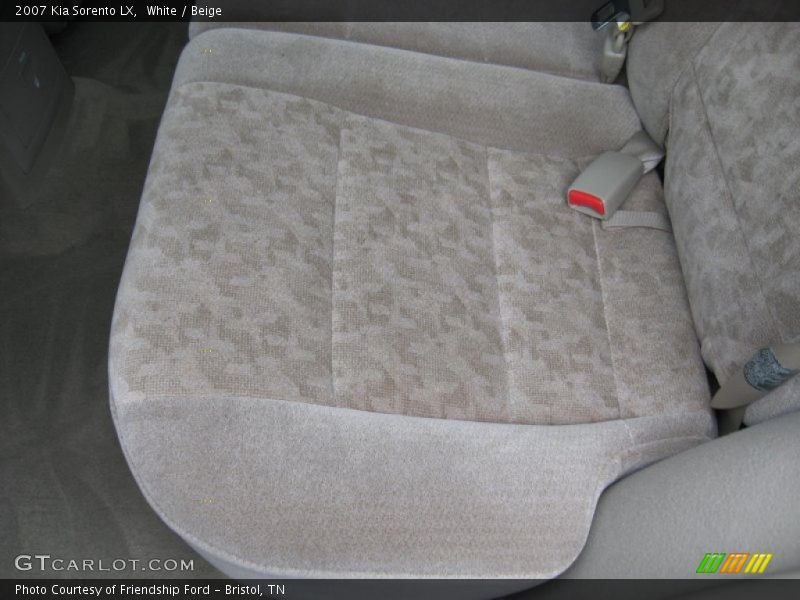 White / Beige 2007 Kia Sorento LX