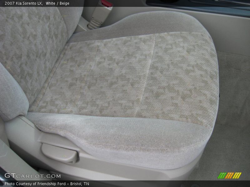White / Beige 2007 Kia Sorento LX