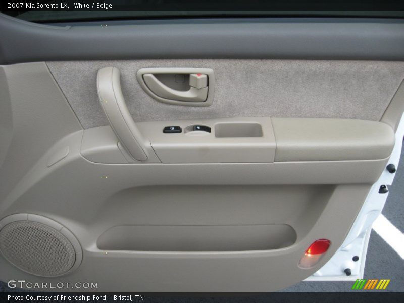 White / Beige 2007 Kia Sorento LX