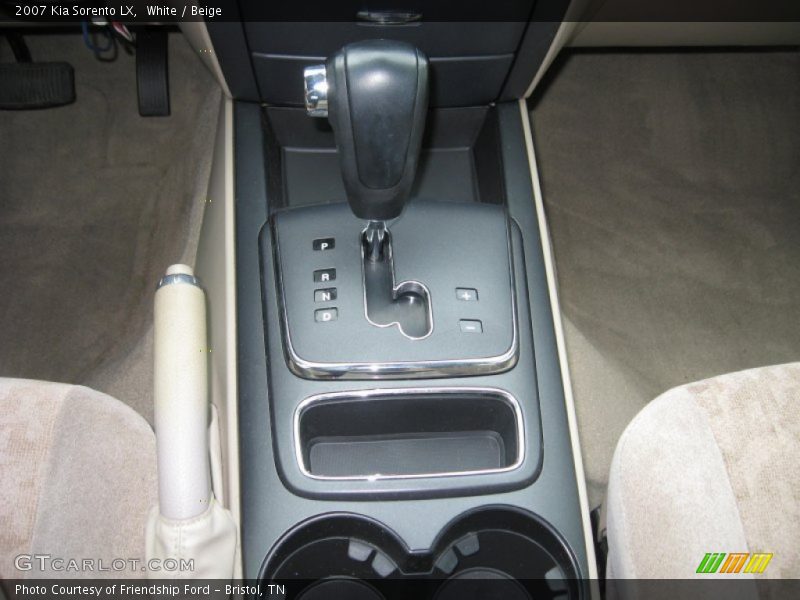 White / Beige 2007 Kia Sorento LX