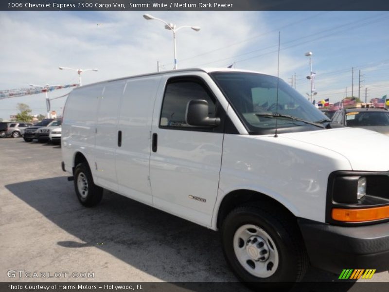 Summit White / Medium Dark Pewter 2006 Chevrolet Express 2500 Cargo Van