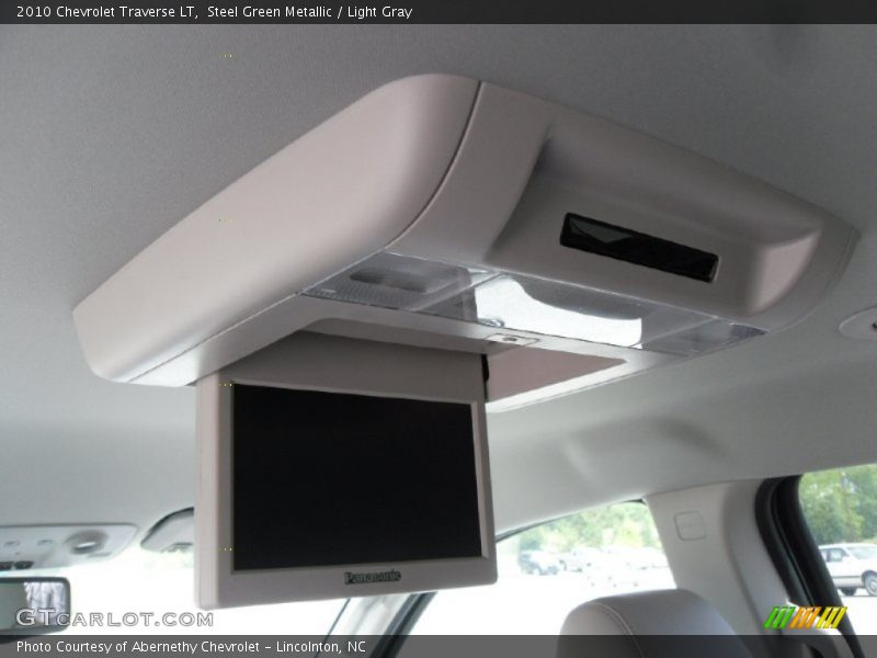 Steel Green Metallic / Light Gray 2010 Chevrolet Traverse LT