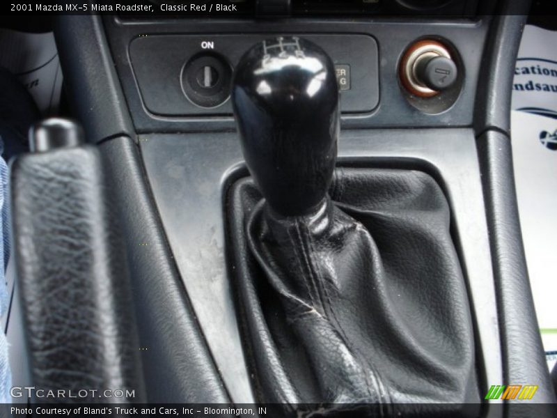 Classic Red / Black 2001 Mazda MX-5 Miata Roadster