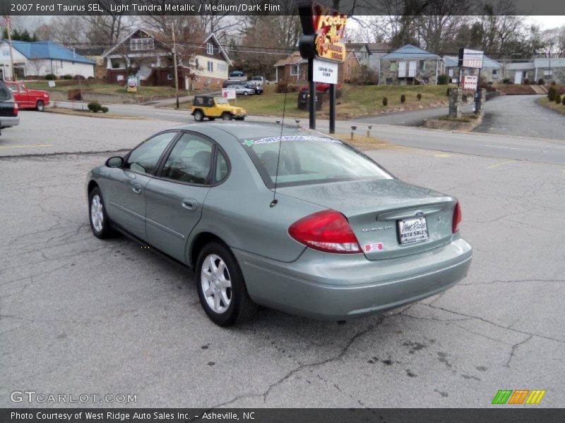 Light Tundra Metallic / Medium/Dark Flint 2007 Ford Taurus SEL
