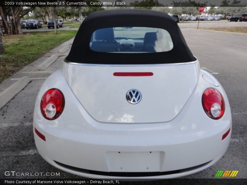 Candy White / Black 2009 Volkswagen New Beetle 2.5 Convertible