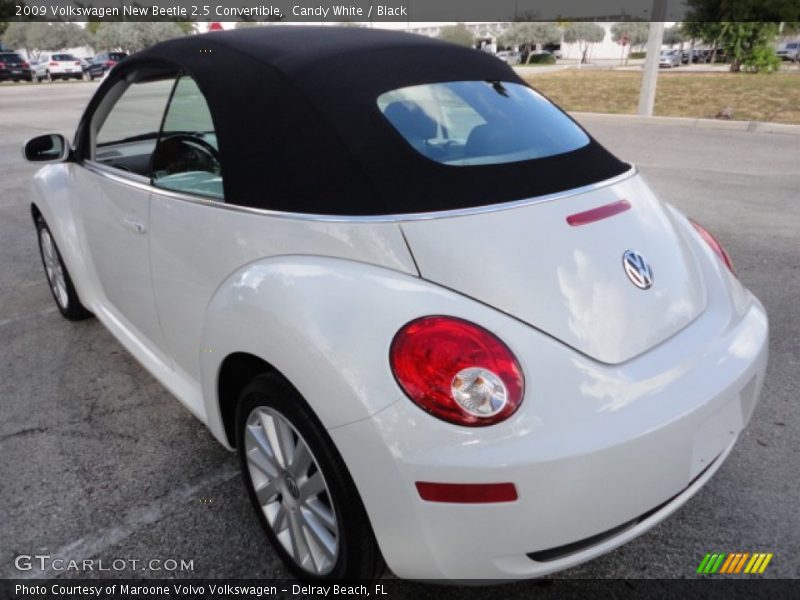 Candy White / Black 2009 Volkswagen New Beetle 2.5 Convertible