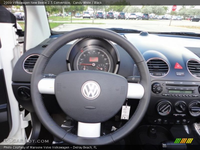 Candy White / Black 2009 Volkswagen New Beetle 2.5 Convertible