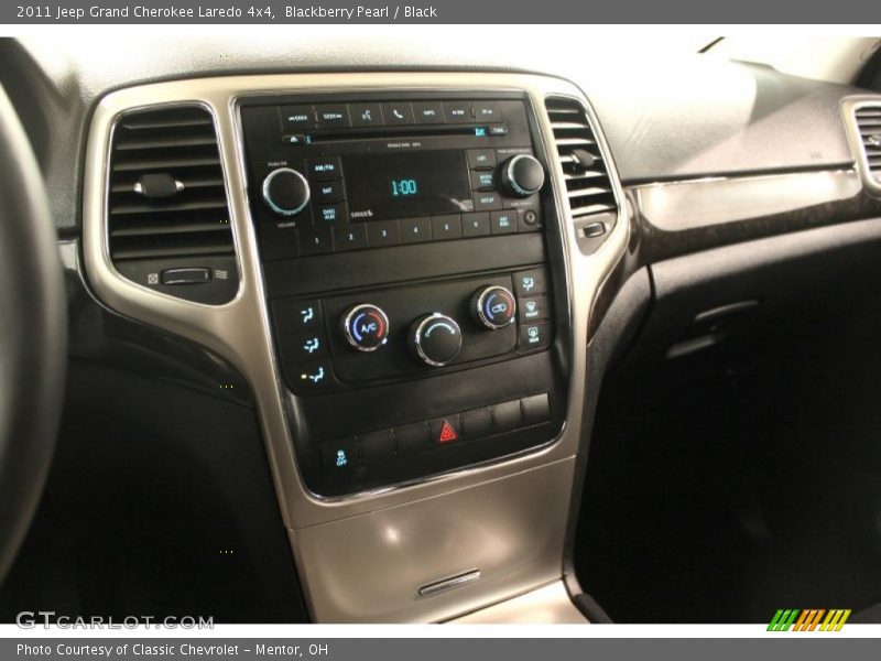 Blackberry Pearl / Black 2011 Jeep Grand Cherokee Laredo 4x4