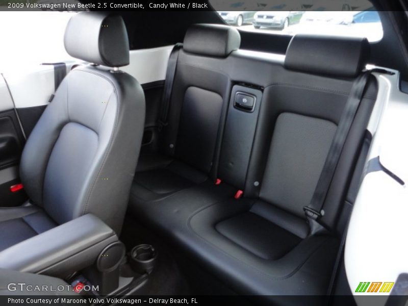 Candy White / Black 2009 Volkswagen New Beetle 2.5 Convertible