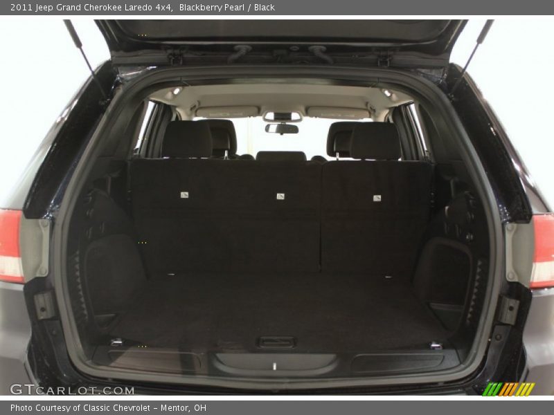 Blackberry Pearl / Black 2011 Jeep Grand Cherokee Laredo 4x4