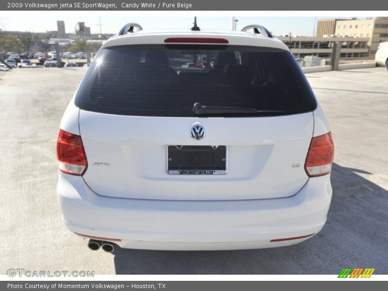 Candy White / Pure Beige 2009 Volkswagen Jetta SE SportWagen