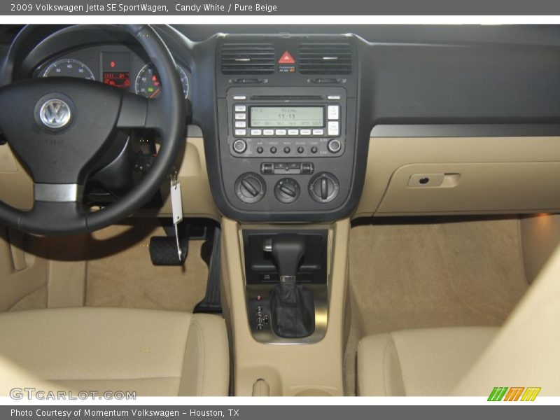 Candy White / Pure Beige 2009 Volkswagen Jetta SE SportWagen