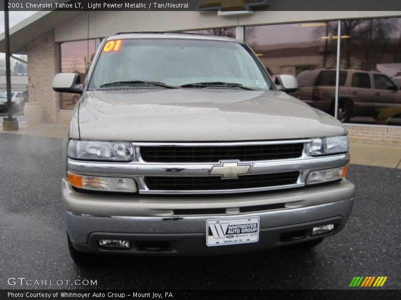 Light Pewter Metallic / Tan/Neutral 2001 Chevrolet Tahoe LT