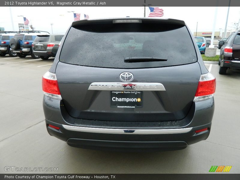 Magnetic Gray Metallic / Ash 2012 Toyota Highlander V6