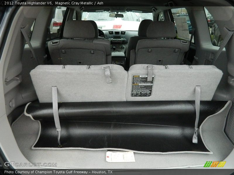  2012 Highlander V6 Trunk