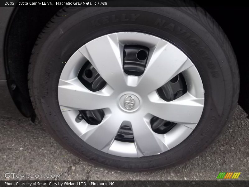 Magnetic Gray Metallic / Ash 2009 Toyota Camry LE V6