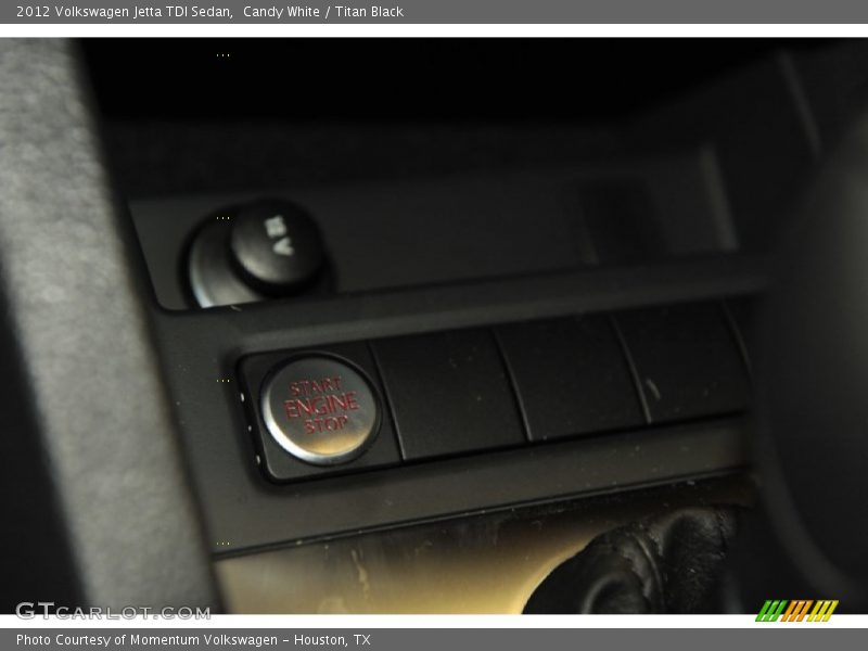 Candy White / Titan Black 2012 Volkswagen Jetta TDI Sedan