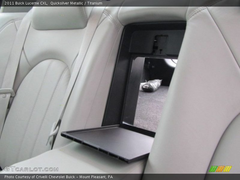 Quicksilver Metallic / Titanium 2011 Buick Lucerne CXL