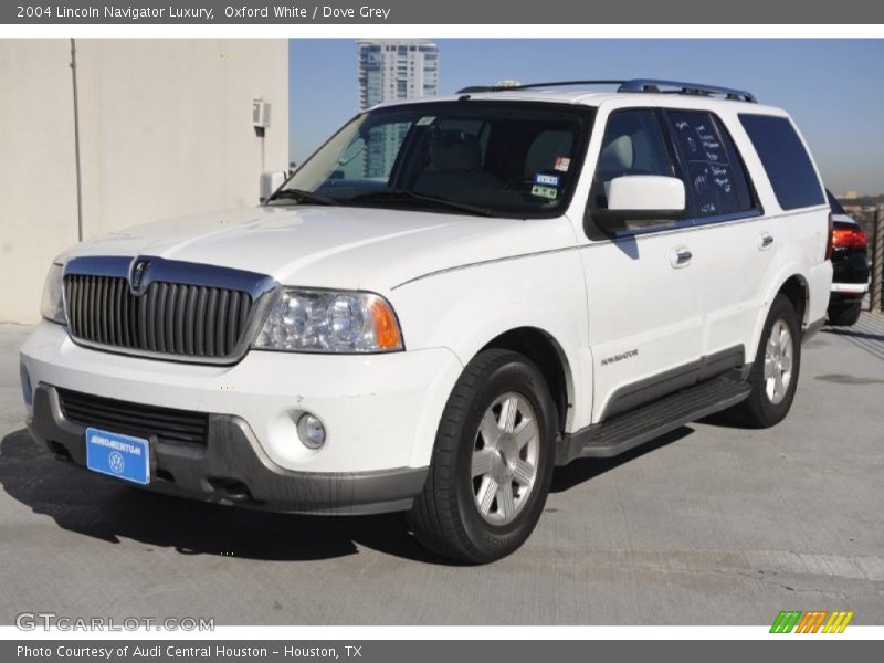Oxford White / Dove Grey 2004 Lincoln Navigator Luxury