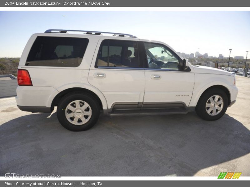 Oxford White / Dove Grey 2004 Lincoln Navigator Luxury