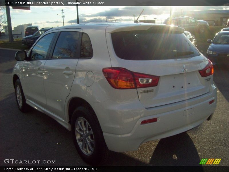 Diamond White / Black 2012 Mitsubishi Outlander Sport ES