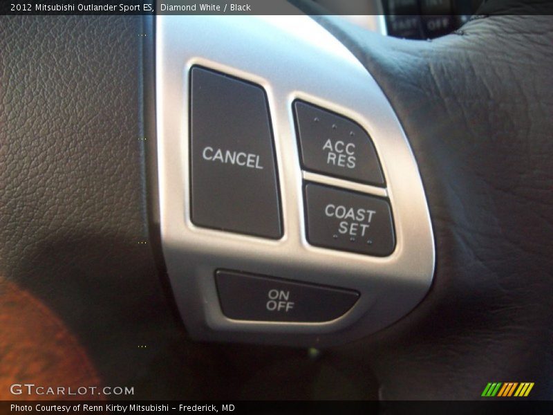 Diamond White / Black 2012 Mitsubishi Outlander Sport ES