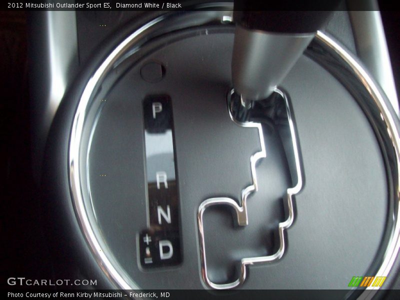 Diamond White / Black 2012 Mitsubishi Outlander Sport ES