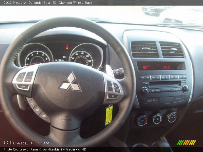 Diamond White / Black 2012 Mitsubishi Outlander Sport ES