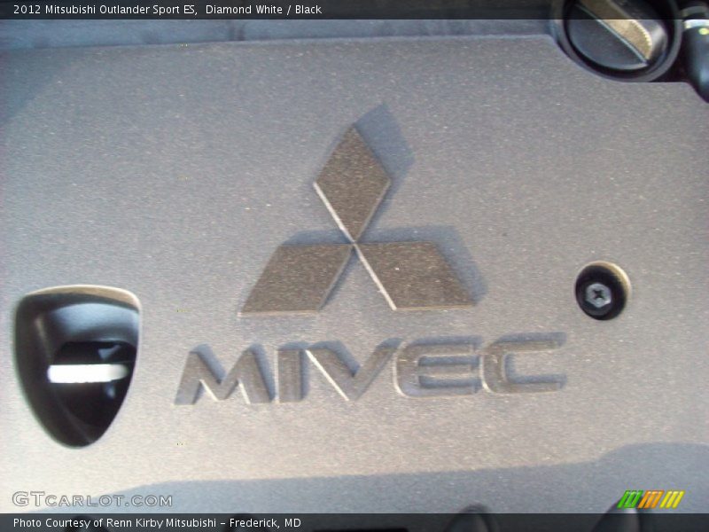 Diamond White / Black 2012 Mitsubishi Outlander Sport ES