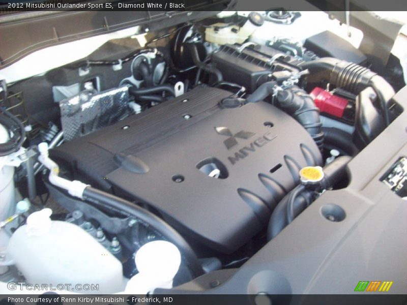 Diamond White / Black 2012 Mitsubishi Outlander Sport ES