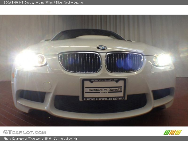Alpine White / Silver Novillo Leather 2009 BMW M3 Coupe