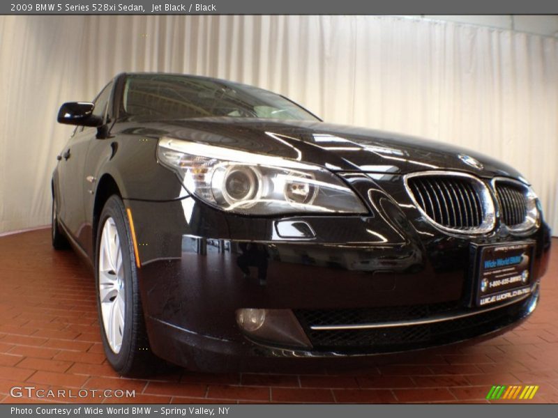 Jet Black / Black 2009 BMW 5 Series 528xi Sedan