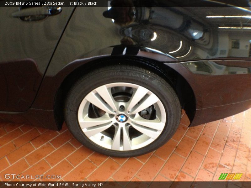 Jet Black / Black 2009 BMW 5 Series 528xi Sedan