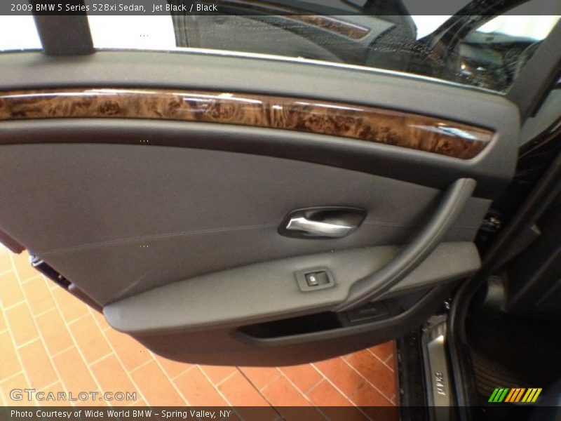 Jet Black / Black 2009 BMW 5 Series 528xi Sedan