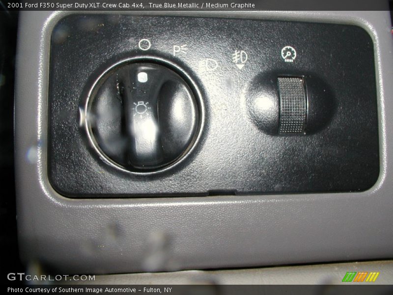 True Blue Metallic / Medium Graphite 2001 Ford F350 Super Duty XLT Crew Cab 4x4