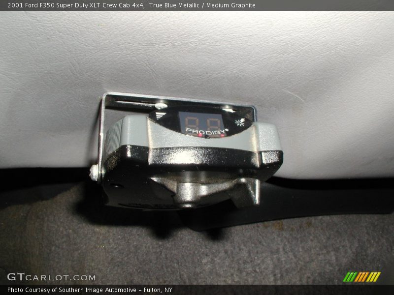 True Blue Metallic / Medium Graphite 2001 Ford F350 Super Duty XLT Crew Cab 4x4