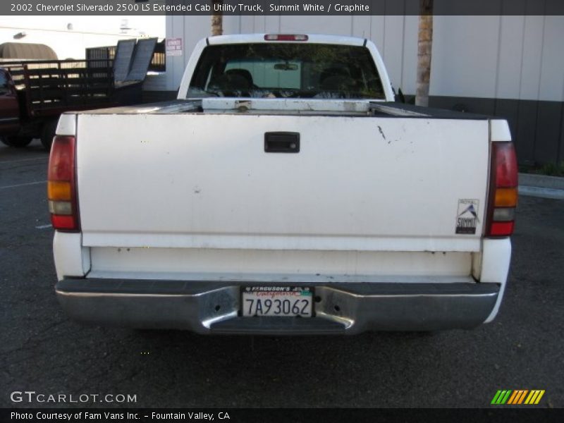 Summit White / Graphite 2002 Chevrolet Silverado 2500 LS Extended Cab Utility Truck