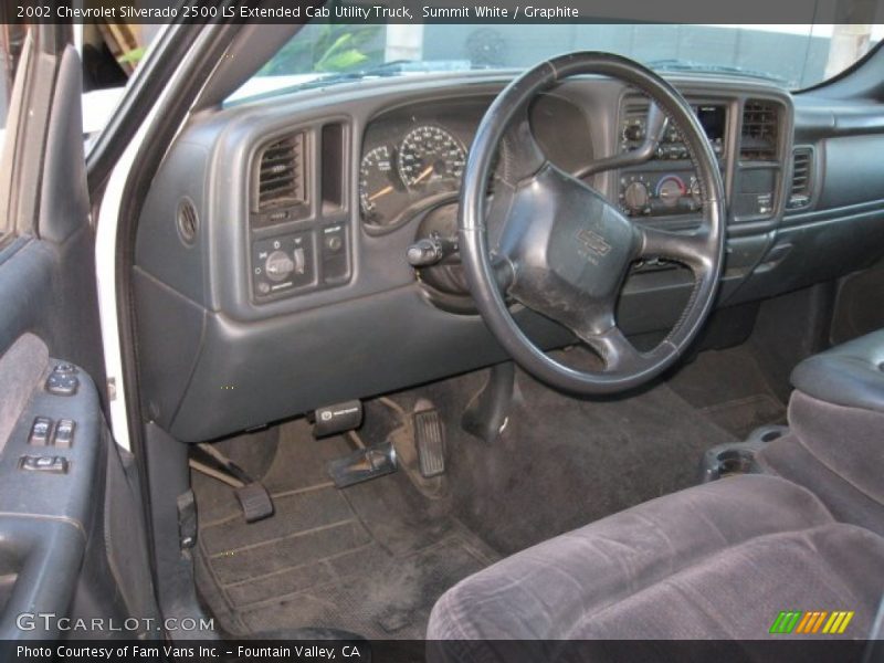 Summit White / Graphite 2002 Chevrolet Silverado 2500 LS Extended Cab Utility Truck