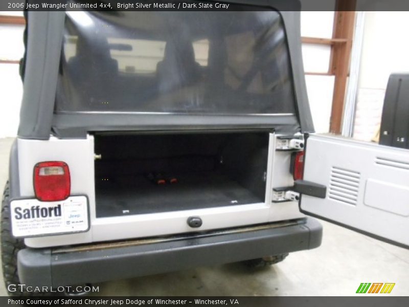Bright Silver Metallic / Dark Slate Gray 2006 Jeep Wrangler Unlimited 4x4