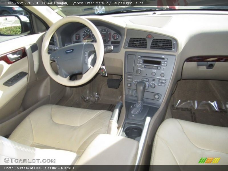 Cypress Green Metallic / Taupe/Light Taupe 2002 Volvo V70 2.4T XC AWD Wagon