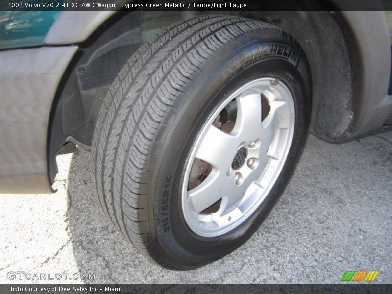 Cypress Green Metallic / Taupe/Light Taupe 2002 Volvo V70 2.4T XC AWD Wagon