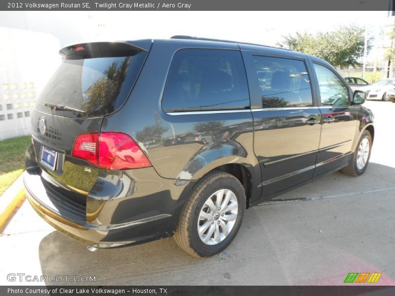 Twilight Gray Metallic / Aero Gray 2012 Volkswagen Routan SE