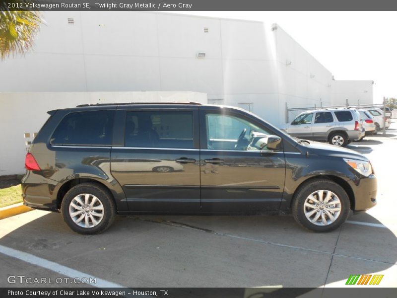 Twilight Gray Metallic / Aero Gray 2012 Volkswagen Routan SE